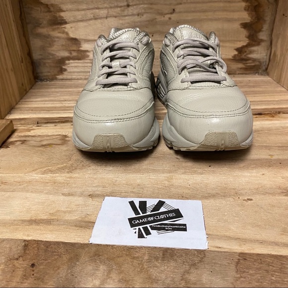 Brooks - Picture 2 of 8